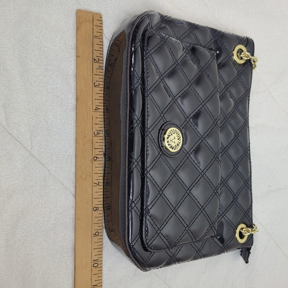 Anne Klein VTG Faux Patent Leather Black Quilted Small Bag with Chain lady fancy - Picture 9 of 11